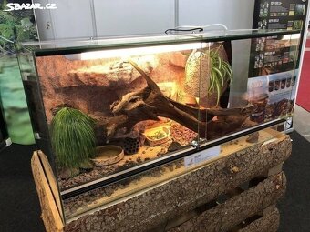 Skleněné terárium 100x40x40 cm s dekorativním pozadím - 2