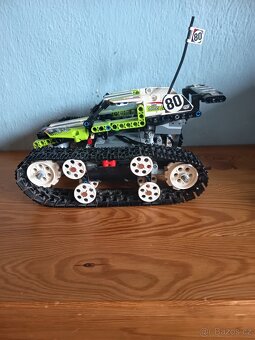 Lego technic pásový závoďák - 2