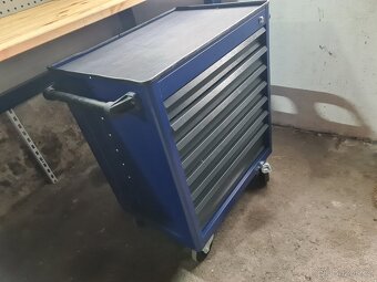 Dílenský pojízdný box BERNER s nářadím - 2