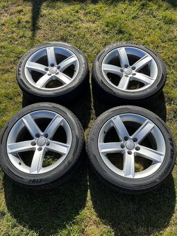 Alu kola Audi R17 7.5J ET28 pneu 235/45 - 2
