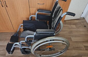INVALIDNÍ VOZÍK - 2