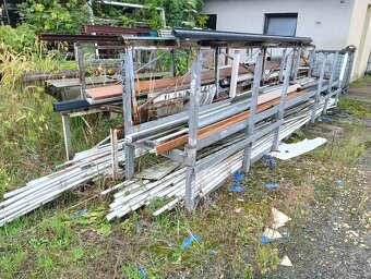 Kovová paleta (postýlka, lavice) na 6m profily - 2