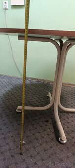 Jídelní stůl kulatý 120 cm, kovový podstavec - 2