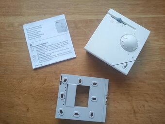 Regulátor prostorové teploty - Siemens - 2