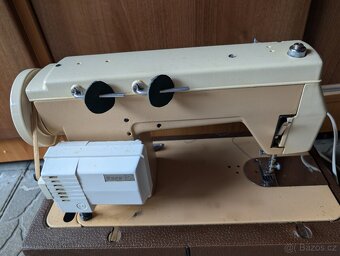 Prodám šicí stroj Lucznik tur2 - 2