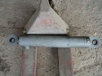 Hydraulický válec HV110/55/500 - 2