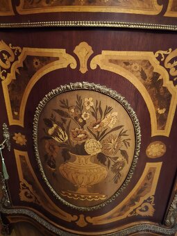 Komoda s intersii - 2