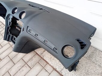 Ford Mondeo VI,2007-2015,palubní deska - 2