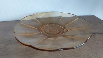 Skleněný tác - 2