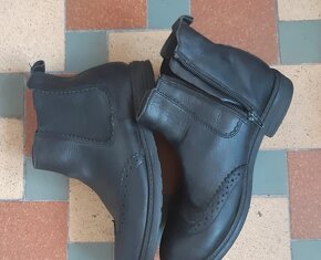 Kožené nízké kozačky zn. BAŤA 35 - 2
