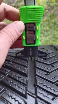 255/40/20  255/40 r20 - 2