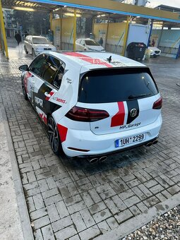 Volkswagen Golf 7,5R - 2