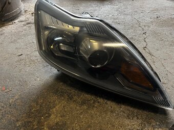 Xenony Ford Focus 2009 - 2