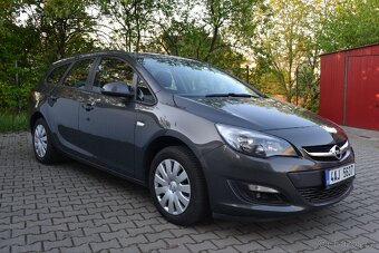 OPEL Astra Sports Tourer 1.7CDTi 81kw rok 2014 - 2