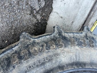 Pneu 420/85r38 420 85 38 R38 420/85-38 16.9r38 - 2