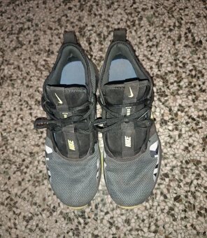 Nike varsity compete tr 2 vel 43 - 2