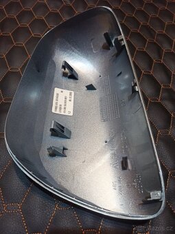 Pravý kryt zpětného zrcátka OEM Toyota Yaris II - 2