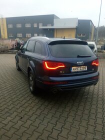 Audi Q7 S-line,koupeno v ČR - 2