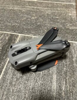 Dron DJI AIR 2S - 2
