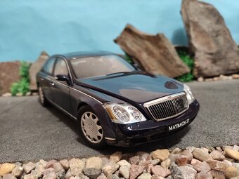 Prodám model 1:18 Maybach 57 w240 - 2
