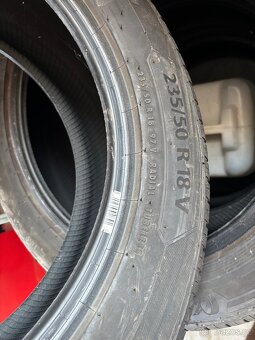 Letní pneu 235/50 R18 V - 2
