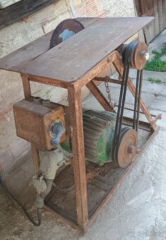 Cirkulárka se stolem i kolébkou - 2