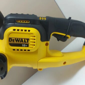 Nové Aku nůžky na živý plot DeWALT DCM563PB - 2