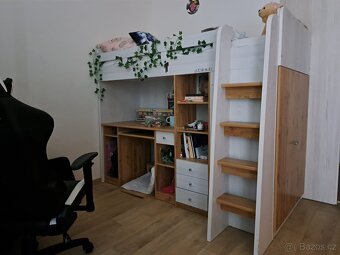 Dětská patrová postel s úložným prostorem a stolkem - 2