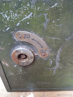 Vojenská kovová bedna - 2