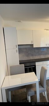 Stůl a dvě židle - 2