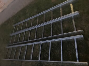 Žebřík na vedení kabelů - 2