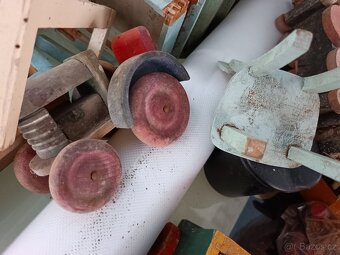 Staré dřevěné hračky - 2