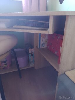 Rohový psací stůl - 2