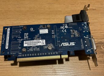 ASUS GeForce 210 – 1 GB DDR3 (pasivní, low profile) - 2