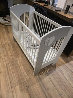 Postýlka s nebesy a matrací - 2