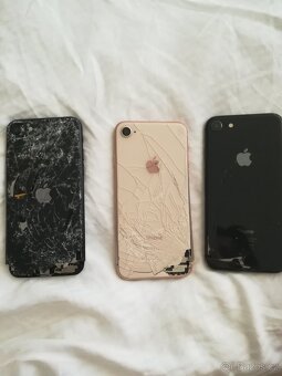 Iphony na díly - 2