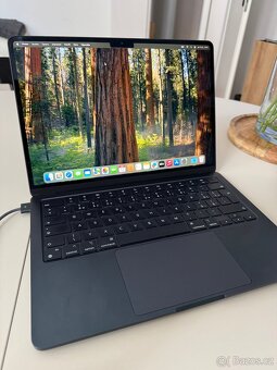 MacBook Air M2, CZ, top stav - 2