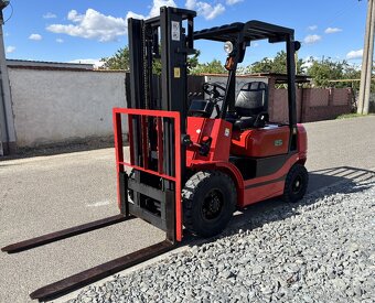Vysokozdvižný vozík Tailift FD 25 - Diesel - Isuzu - 2