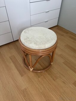 Ratanový taburet - 2