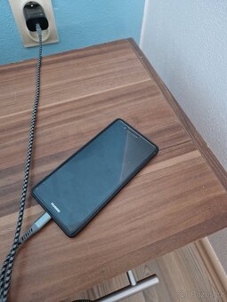 Prodám funkční mobil Huawei P9 - 2