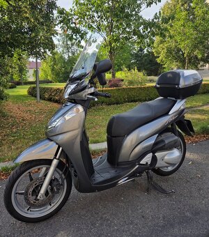 Honda SH300 - 2