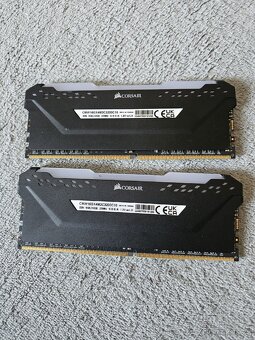 RAM Corsair Vengance RGB Pro 16GB DDR4 (2x8GB) - 2