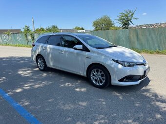Toyota Auris Hibrid - 2