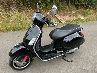 Vespa GTS Super 300 - 2