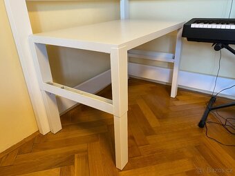 Rostoucí stůl Ikea Pahl - 2