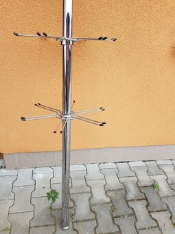 Multifunkční chrom sloup na skleničky - 2