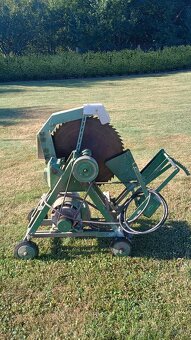 Prodám cirkulárku s kolébkou a stolem - 2