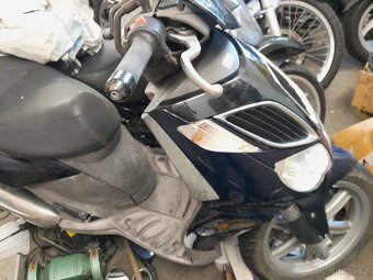 Aprilia Sportcity 125/200/250 2008, rozprodám po dílech - 2