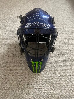 Florbalová helma. - 2