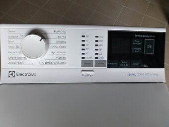 Automatická pračka Electrolux 600 SensiCare -  zánovní - 2